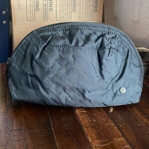 Athleta travel toiletry bag